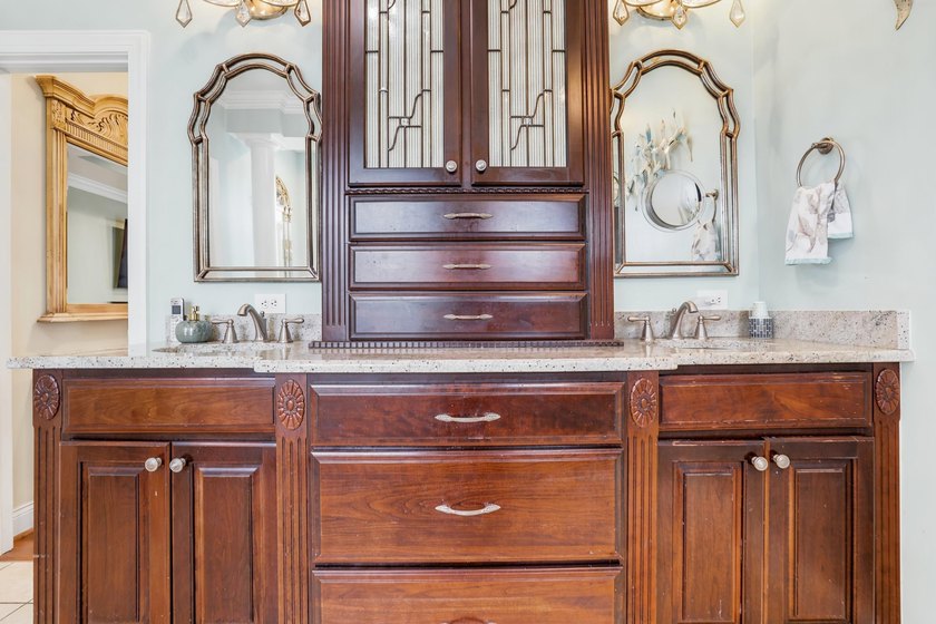 Welcome to luxury coastal living in the highly sought-after - photo 30