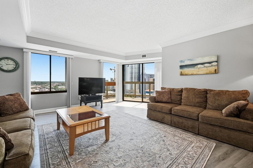 Fully renovated one-bedroom, one-bathroom condo in the Atlantis - photo 13