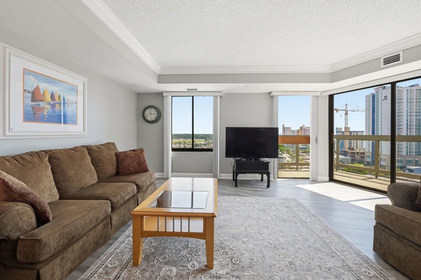 Fully renovated one-bedroom, one-bathroom condo in the Atlantis - photo 15