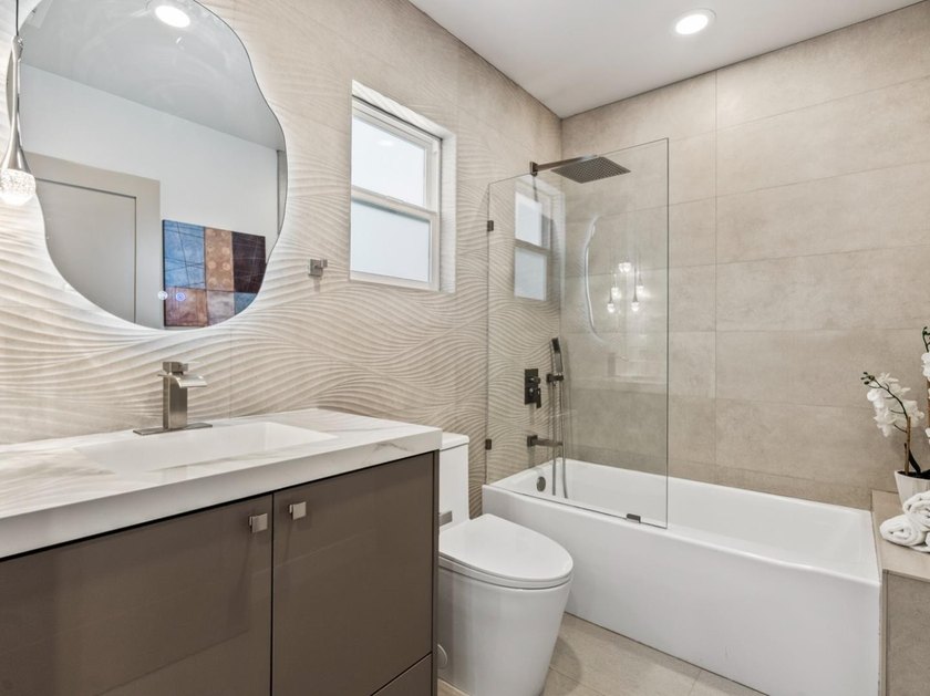 Exceptional Rose Garden property offering 5 bedrooms and 4 full - photo 18