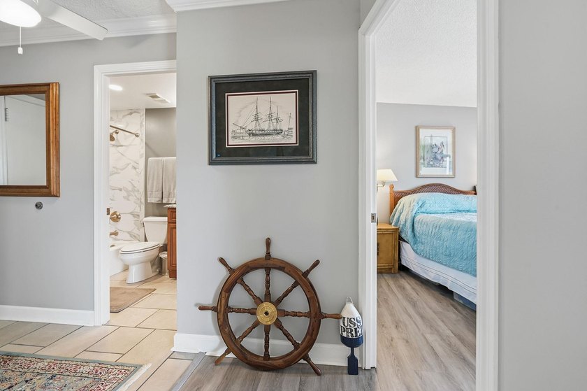 Fully renovated one-bedroom, one-bathroom condo in the Atlantis - photo 21