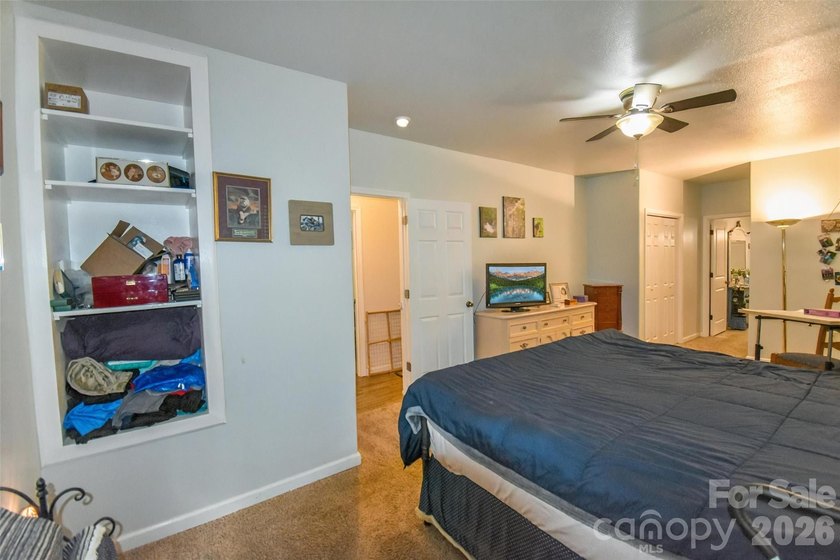 RARE OPPORTUNITY 3.5% ASSUMABLE Mortgage Available - Qualified - photo 25