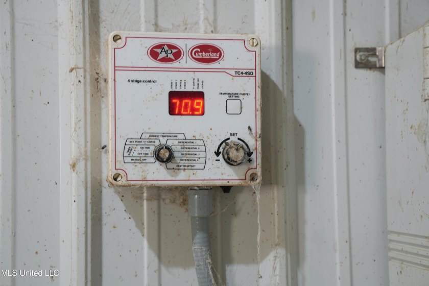 This turnkey modern Poultry Breeder Egg built in 2017 has - photo 25