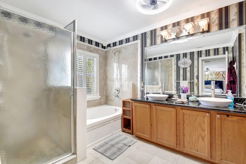 Discover this 2-story, 4-bed, 2.5-bath home w/ 2-car garage - photo 48