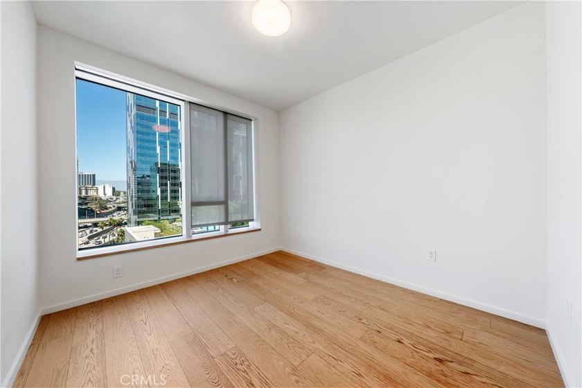 Welcome to 889 Francisco St 1210, a stylish 1-bedroom, 1-bath - photo 5