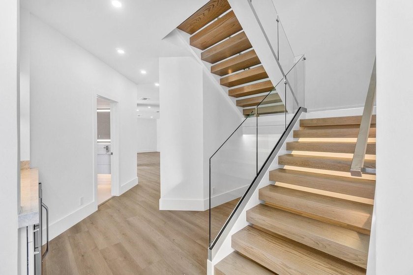 Located in the highly desirable Palm Beach Farms neighborhood &amp; - photo 4