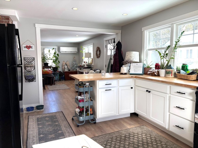 Charming Home in the Quaint Town of Freedom Nestled on a quiet - photo 5