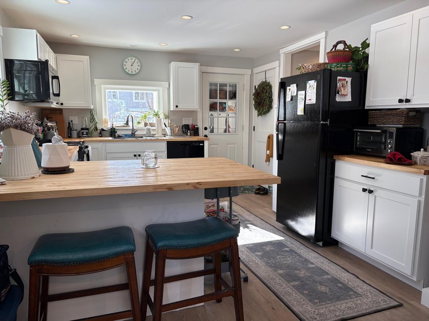 Charming Home in the Quaint Town of Freedom Nestled on a quiet - photo 8