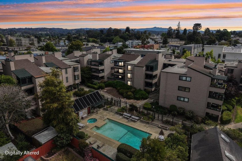 Situated in the secure oasis of Pacific Terrace, this spacious - photo 3