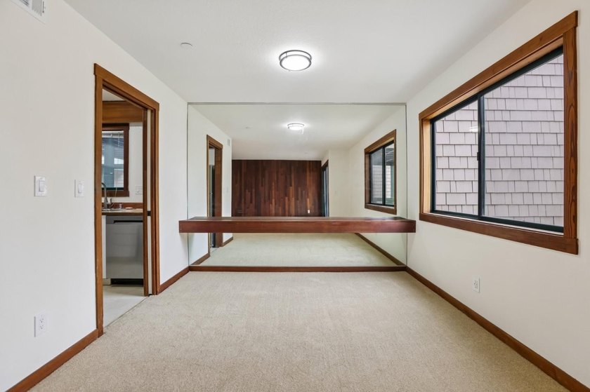 Situated in the secure oasis of Pacific Terrace, this spacious - photo 6