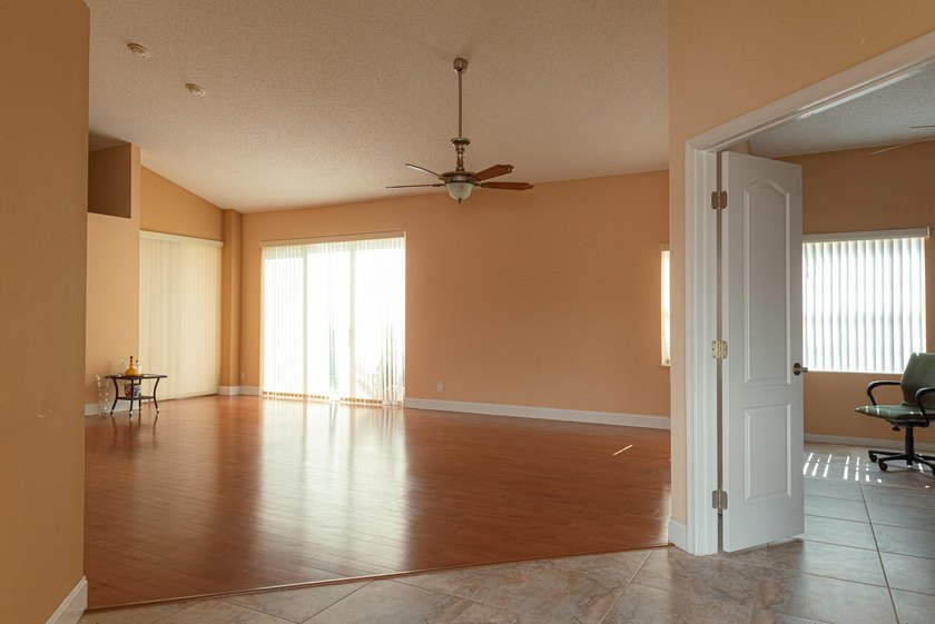 Beautiful 3BR/2BA home with 2-car garage located in the gated - photo 16