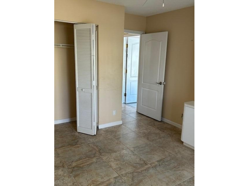 Beautiful 3BR/2BA home with 2-car garage located in the gated - photo 20