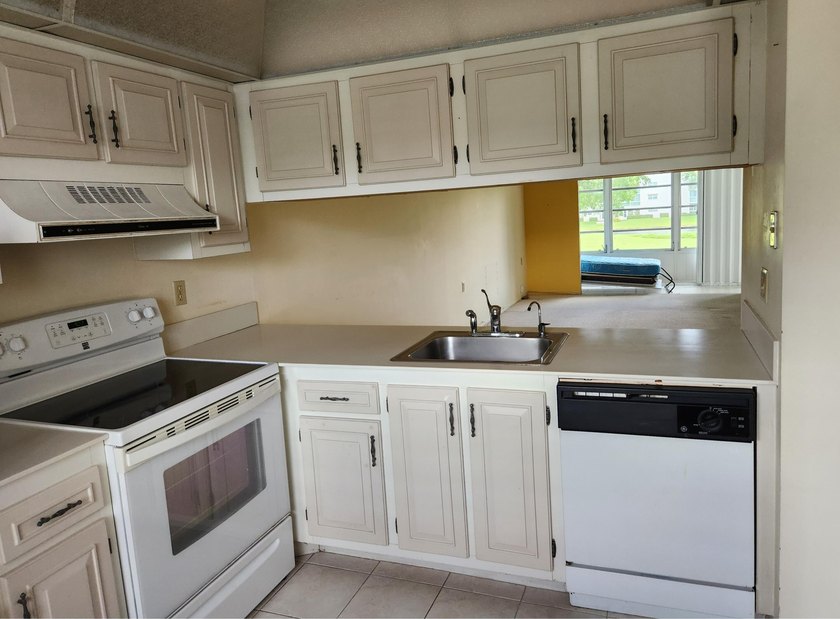 Wynmoor awaits! Grab your opportunity to own a condo in one of - photo 5