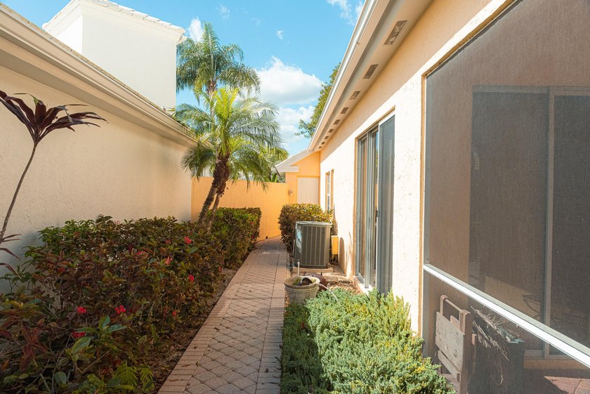 Beautiful 3BR/2BA home with 2-car garage located in the gated - photo 27