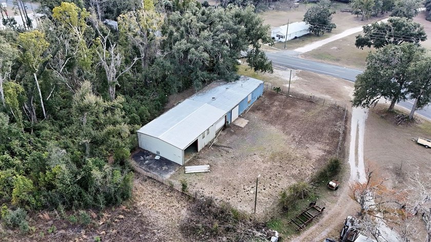 It's rare to find a commercial site this close to town that's - photo 5