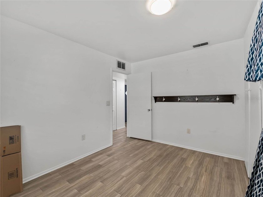 Short Sale. Third Party Approval Required / Welcome to the Glen - photo 36