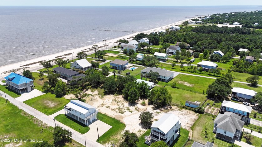 Prime location just steps from Waveland's stunning beaches and - photo 6