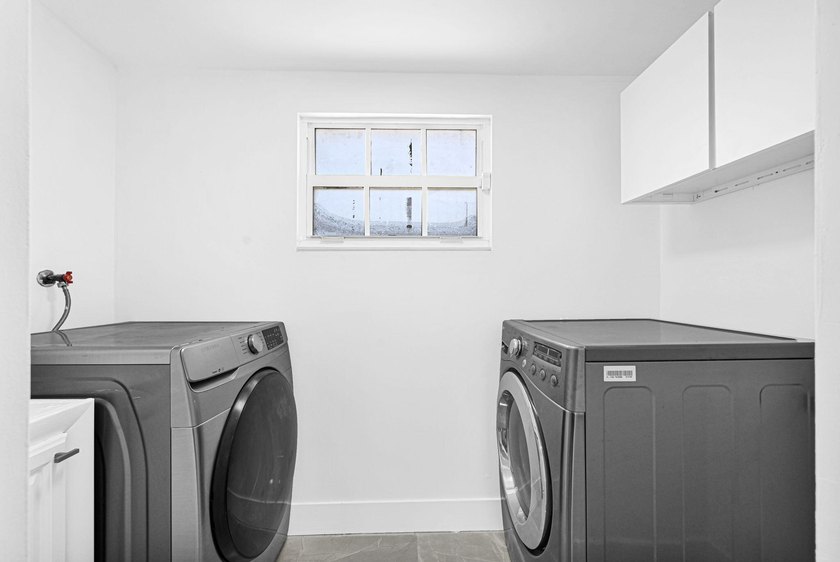 Discover Your Dream Home in Kendall! This fully renovated - photo 11
