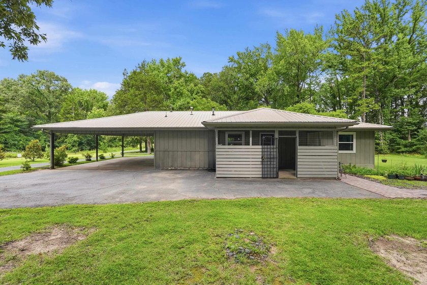 Super Cute Home only 3 miles from Shiloh Marina, sits on 3 level - photo 12