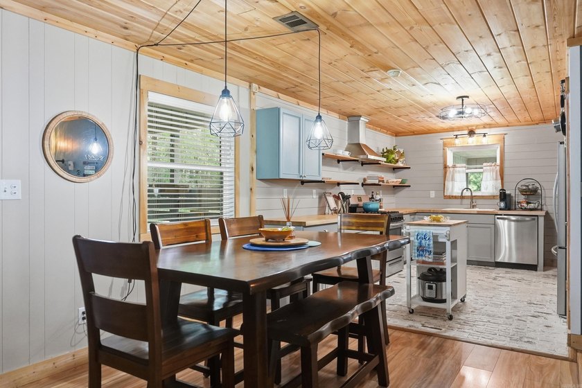 Super Cute Home only 3 miles from Shiloh Marina, sits on 3 level - photo 26