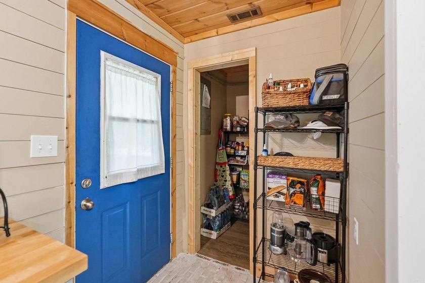 Super Cute Home only 3 miles from Shiloh Marina, sits on 3 level - photo 33
