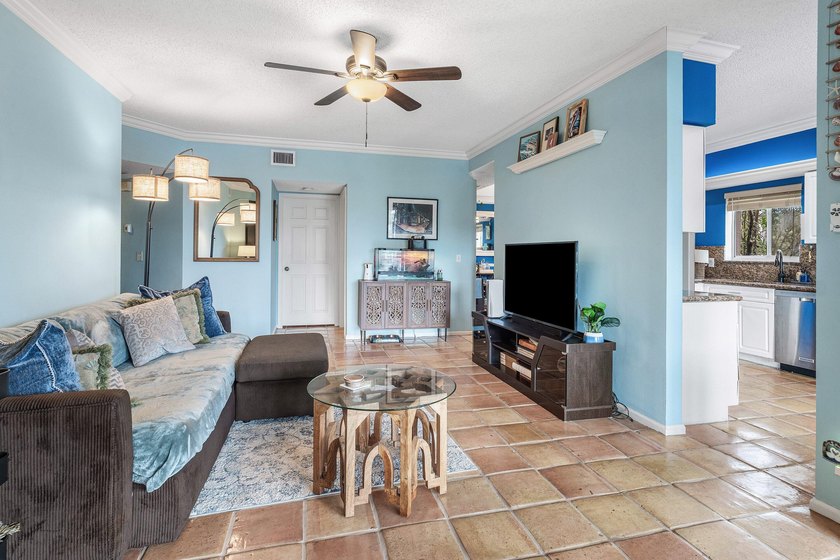 Are you looking for a renovated 1st floor corner unit condo in - photo 6