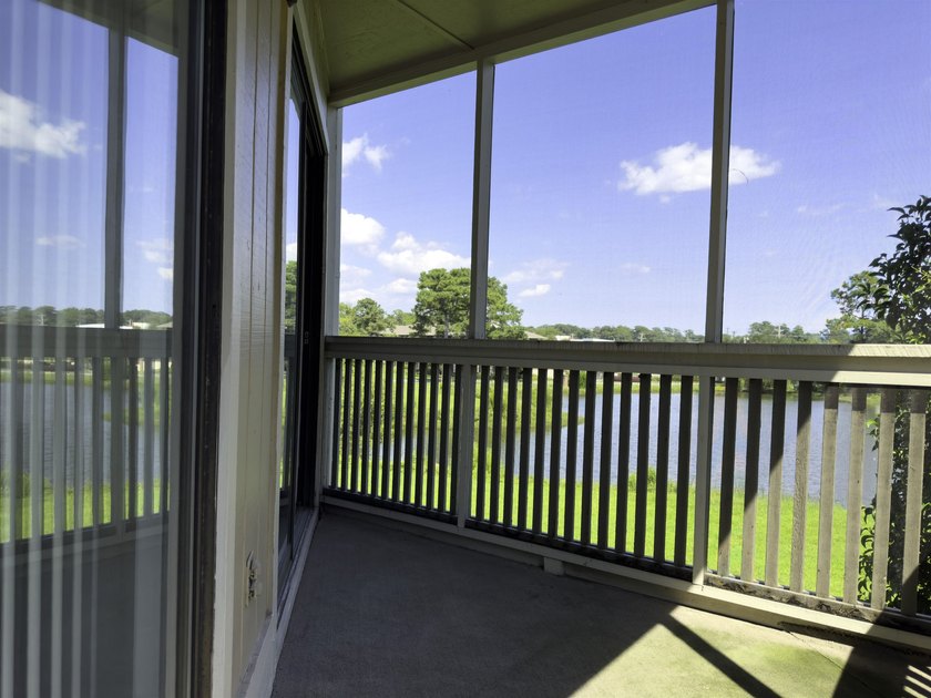 Well-Maintained 2-Bedroom, 2-Bathroom Condo in the Heart of - photo 12