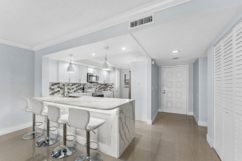 Experience effortless country club living in this beautifully - photo 5
