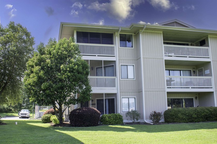 Well-Maintained 2-Bedroom, 2-Bathroom Condo in the Heart of - photo 20