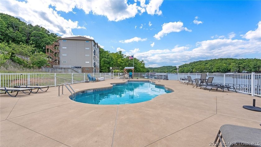 ELEVATOR and NO STEPS UNIT! Rarely used Turn-Key Lakefront - photo 38