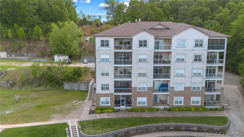 ELEVATOR and NO STEPS UNIT! Rarely used Turn-Key Lakefront - photo 40