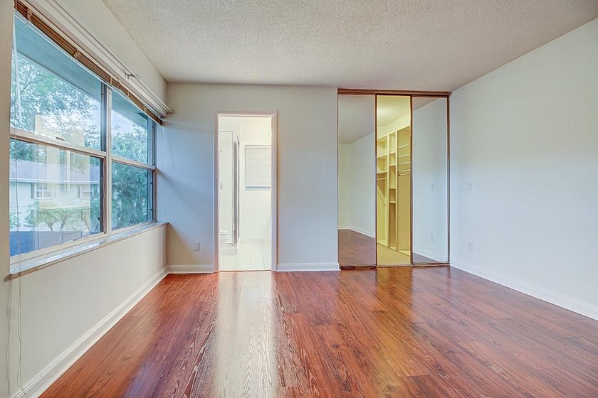 Tranquil 2-story townhouse featuring a bright, open floor plan - photo 16