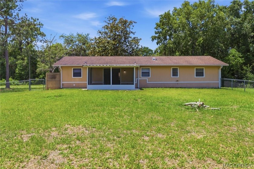 Discover comfortable Florida living in this 2-bedroom - photo 37