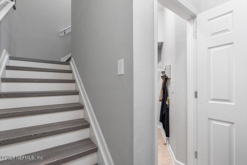 Don't miss this opportunity to own a well maintained 2 bedroom 2 - photo 4
