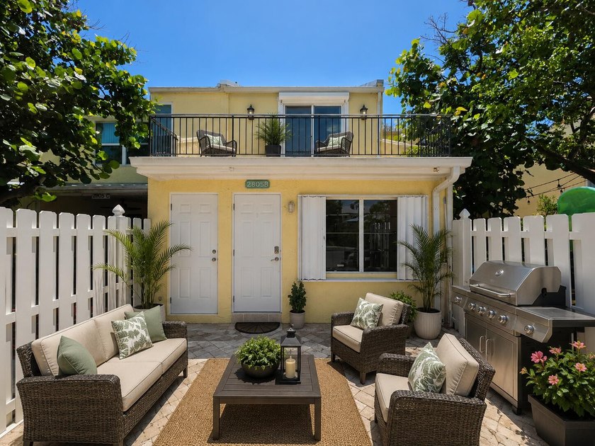 Rare opportunity to own a piece of heaven as Live-in or - photo 2