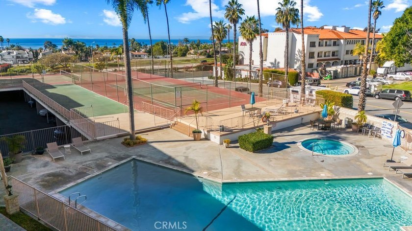 OCEAN AND GOLF COURSE VIEWS!!! Beautifully upgraded 2-bedroom - photo 34