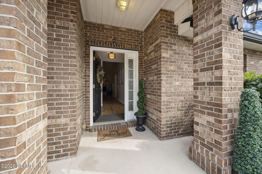 Welcome to beautifully updated 145 Fort Milton!! Imagine - photo 4
