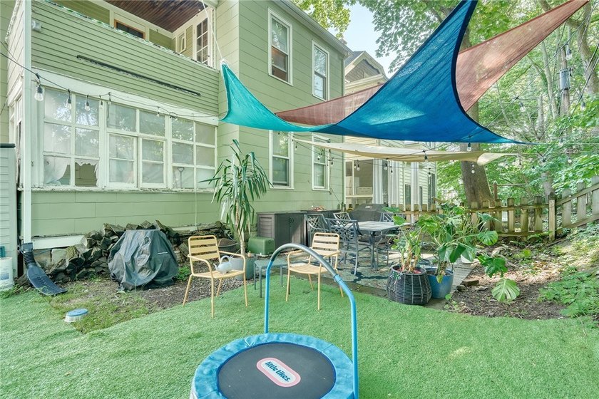 Welcome to 10 Menlo Place! Nestled on one of Rochester's most - photo 11
