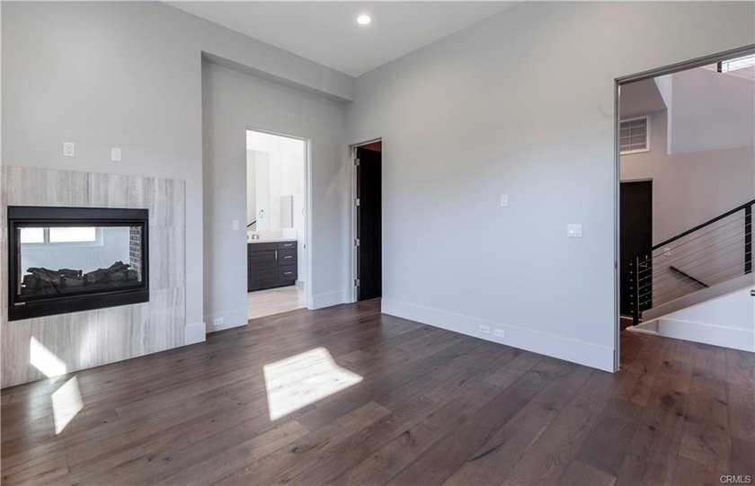 Newer Detached CONTEMPORARY STYLE OCEAN VIEW Town Home! - photo 13