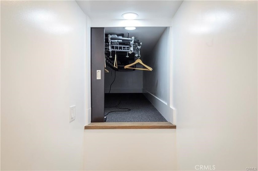 Newer Detached CONTEMPORARY STYLE OCEAN VIEW Town Home! - photo 18