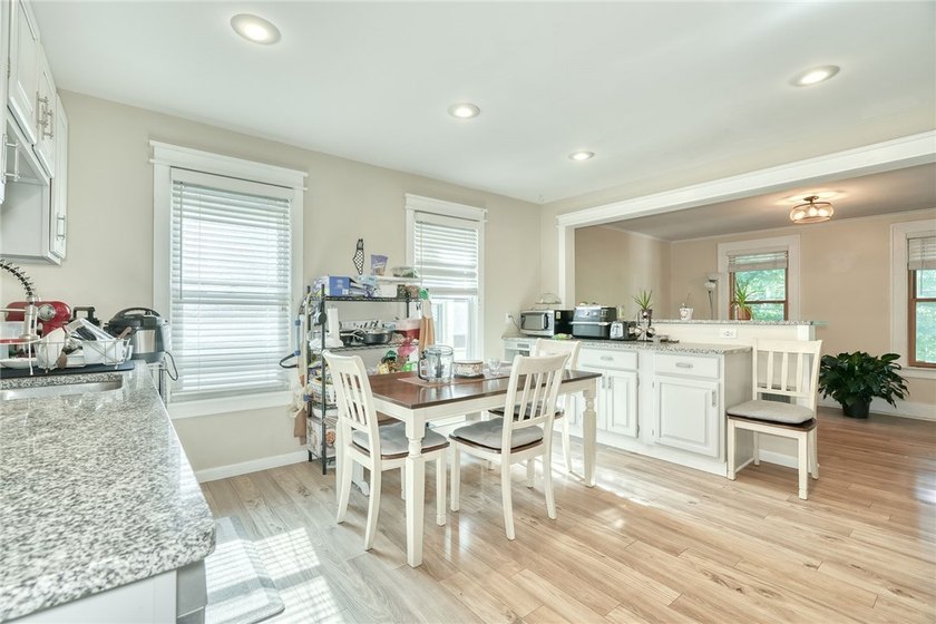 Welcome to 10 Menlo Place! Nestled on one of Rochester's most - photo 21