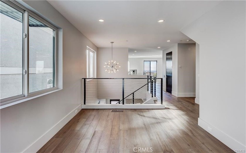 Newer Detached CONTEMPORARY STYLE OCEAN VIEW Town Home! - photo 25