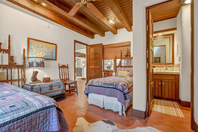 Quietly tucked into one of Taos' most established in-town - photo 25