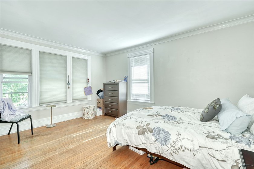 Welcome to 10 Menlo Place! Nestled on one of Rochester's most - photo 31