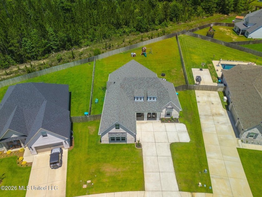 Spacious and beautifully designed 5BR/3BA home in The Enclave at - photo 3