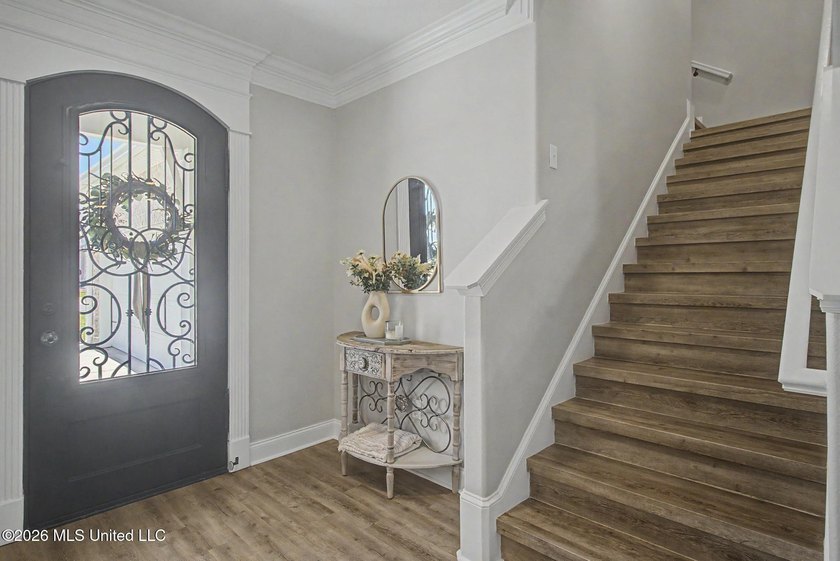 Spacious and beautifully designed 5BR/3BA home in The Enclave at - photo 5