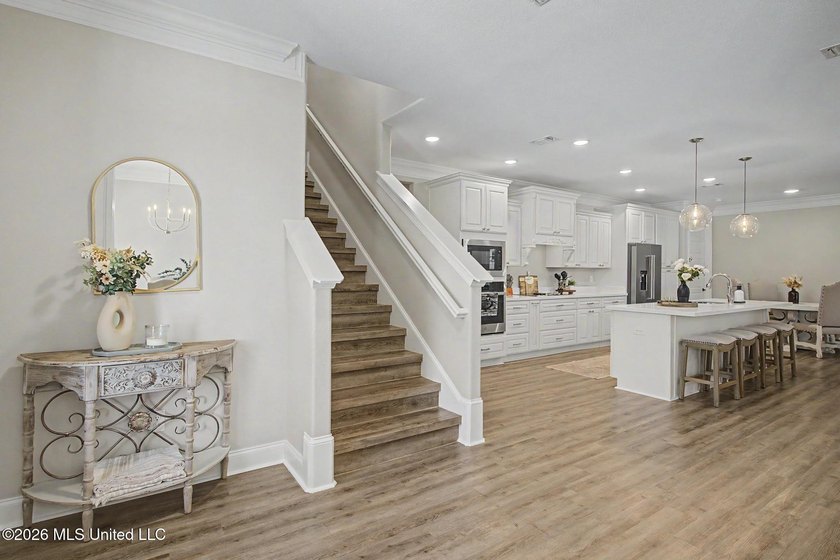 Spacious and beautifully designed 5BR/3BA home in The Enclave at - photo 6