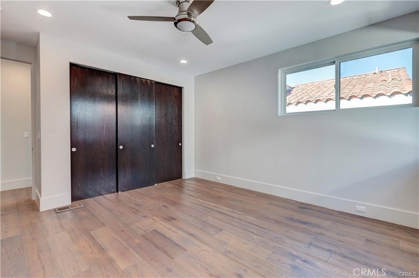 Newer Detached CONTEMPORARY STYLE OCEAN VIEW Town Home! - photo 40