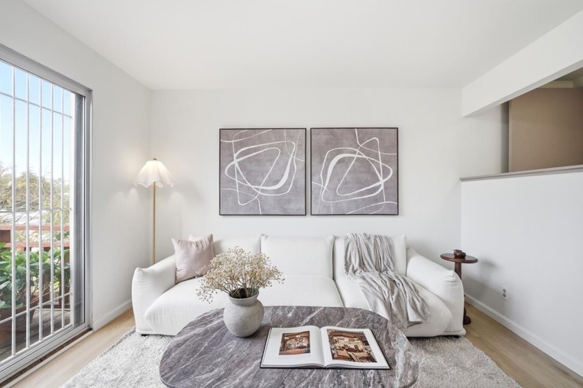 16 Moneta Court offers the perfect blend of comfort, flexibility - photo 6