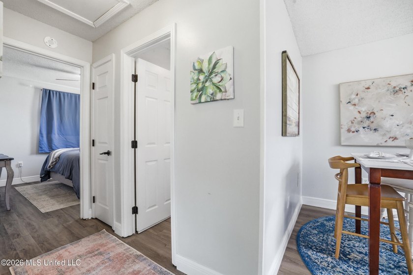 This charming, affordable two bedroom cottage brings easy living - photo 9